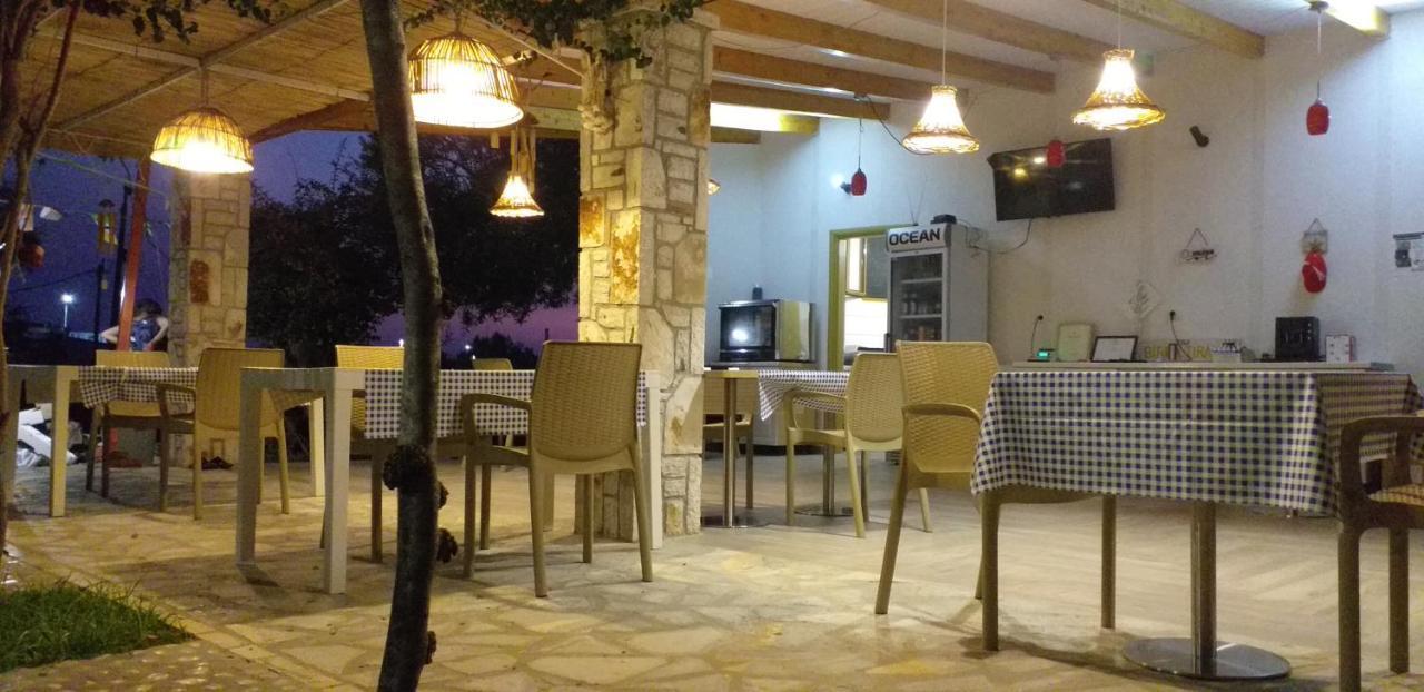Guest House Solive Himarë Exteriér fotografie