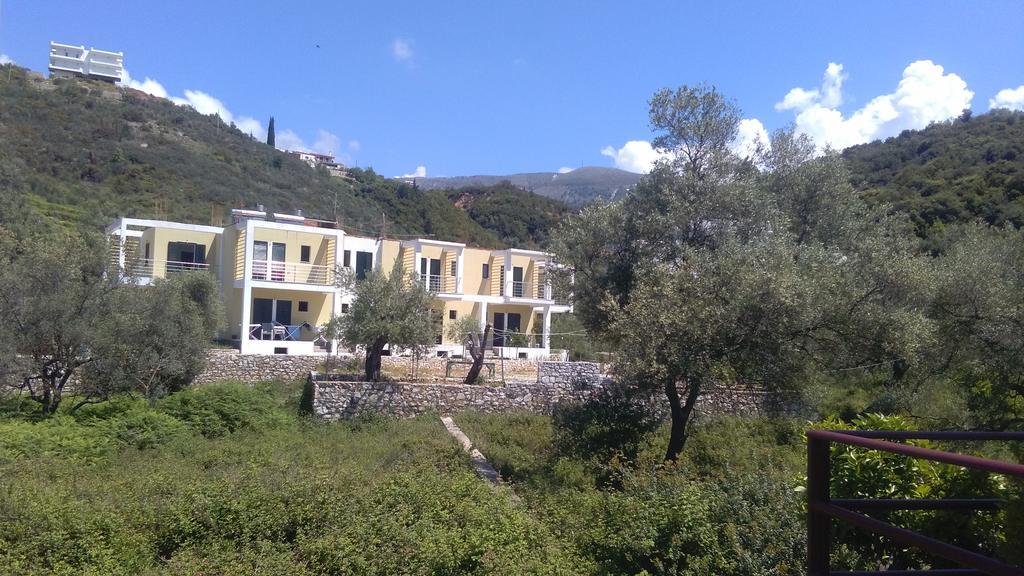 Guest House Solive Himarë Exteriér fotografie